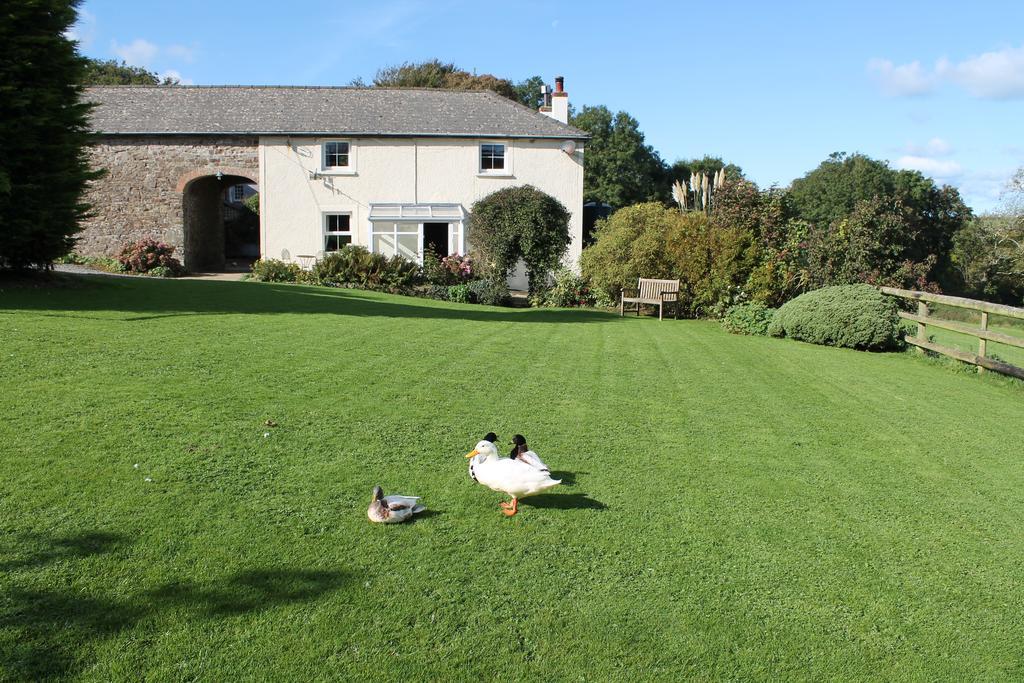 Rectory Farm Bed & Breakfast Haverfordwest Exterior photo